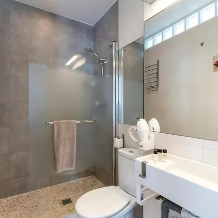Alameda Apartment